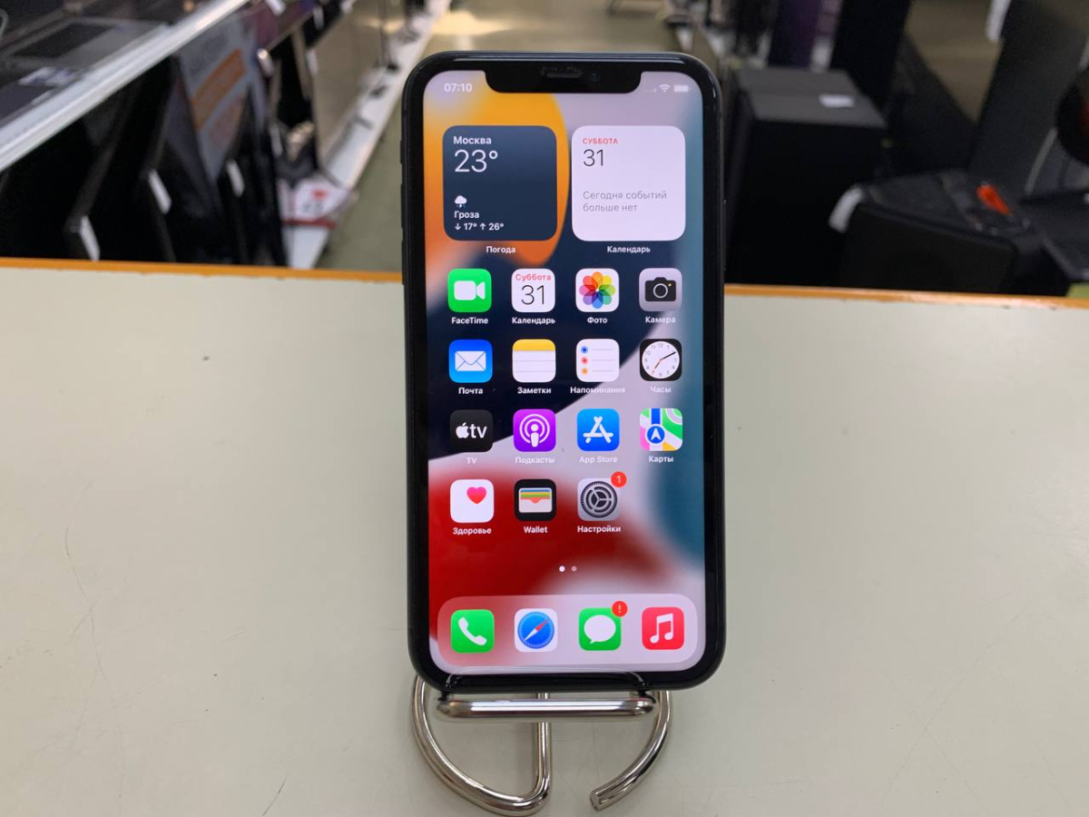 Смартфон Apple iPhone 11 64Gb
