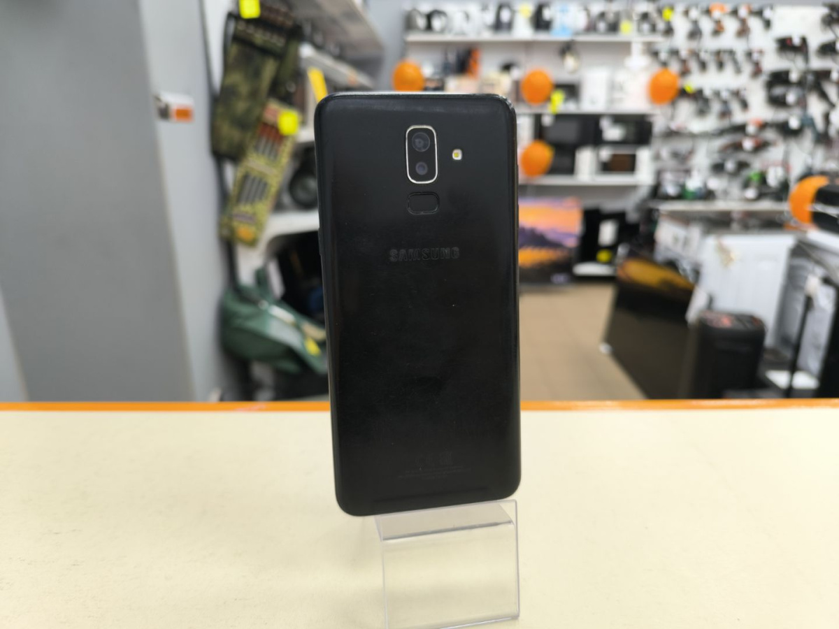 Смартфон Samsung Galaxy J8 3/32 (2018)