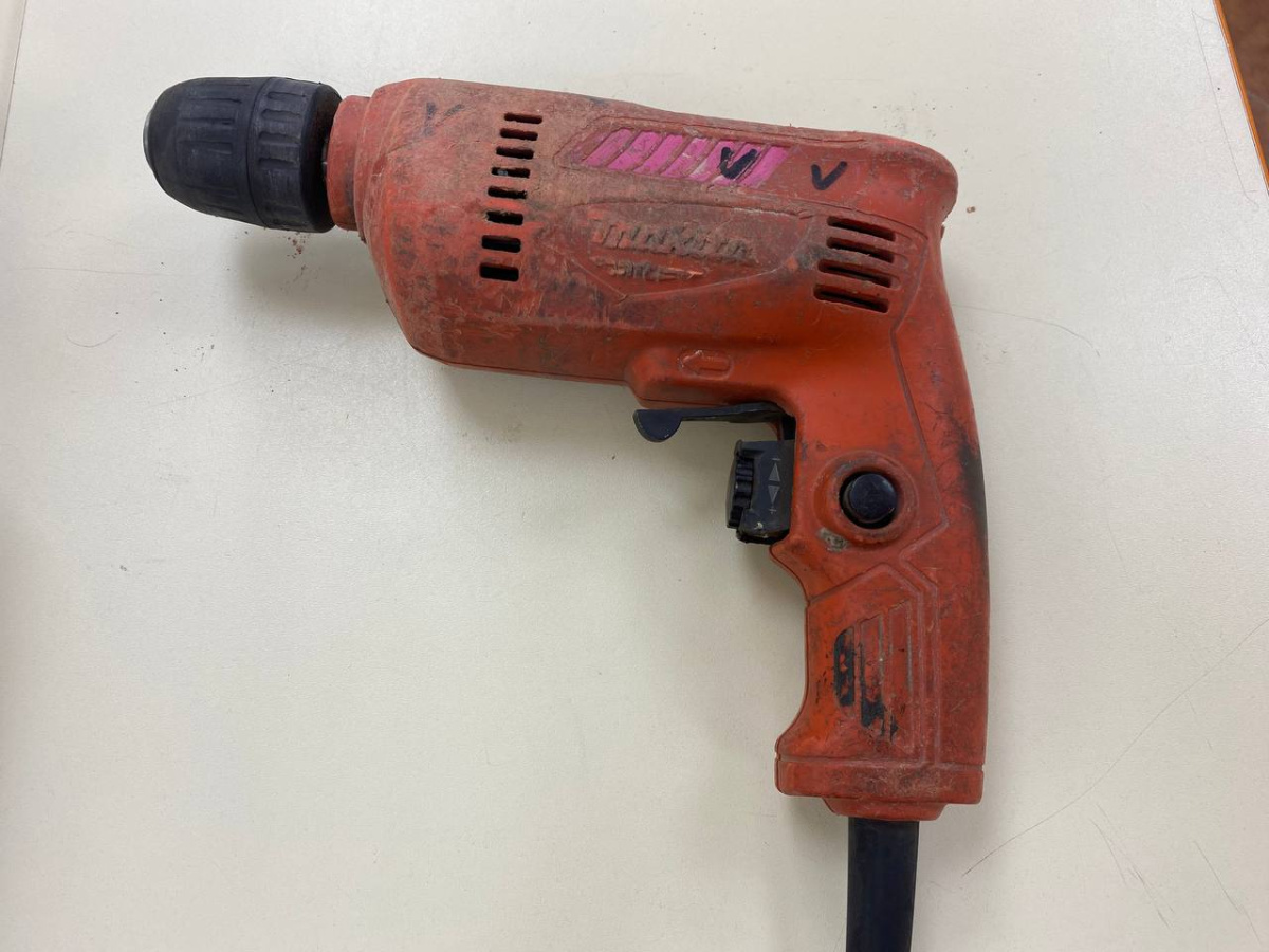 Дрель-безударная Makita 