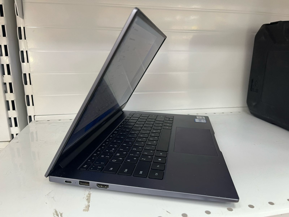 Ноутбук Huawei; Core i3-10110U, Intel UHD Graphics, 8 Гб, 240 Гб, Нет