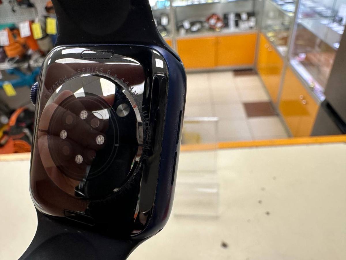 Смарт-часы Apple Watch Series 6 44 мм