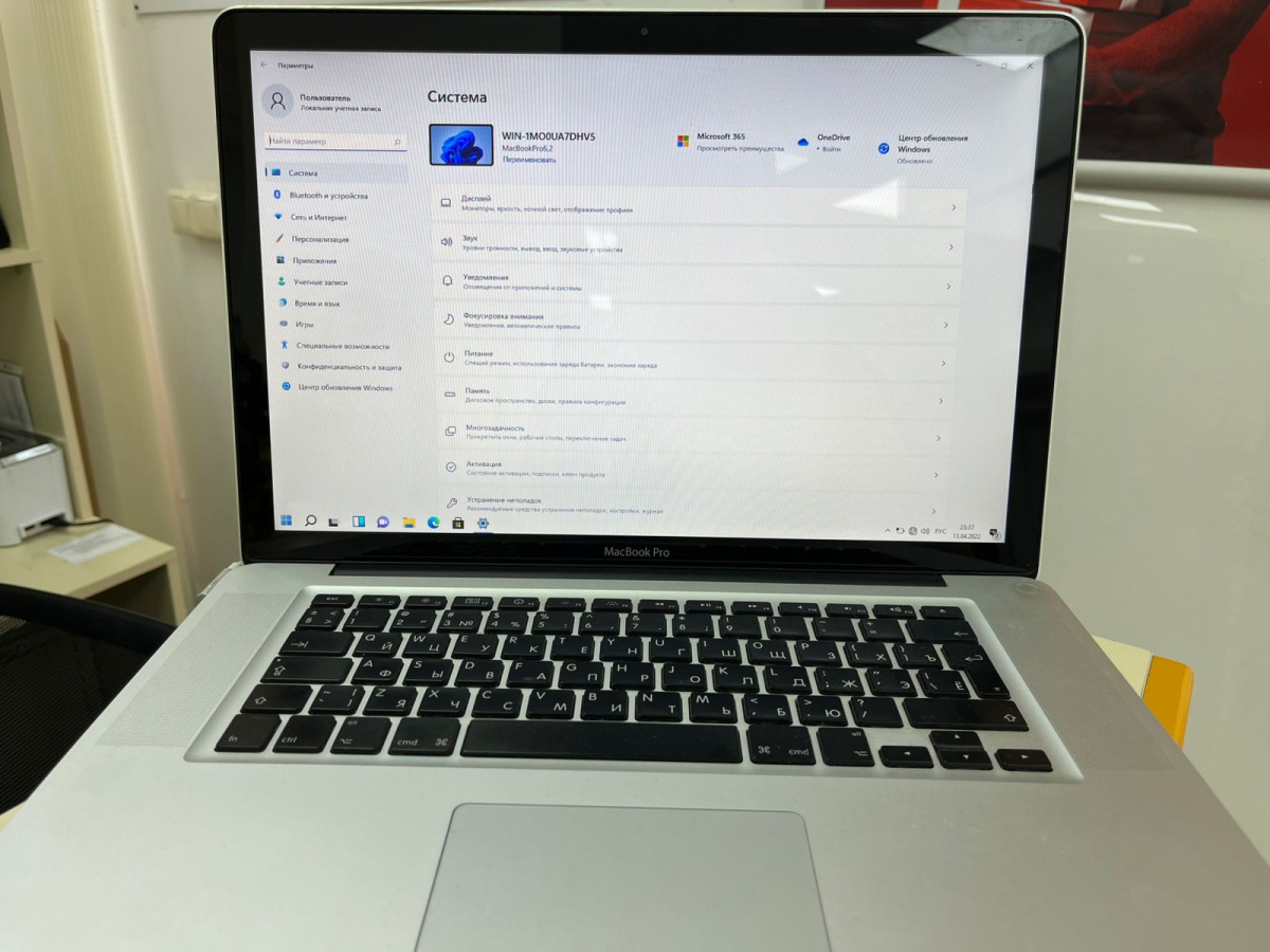 Ноутбук APPLE Macbook Pro 2010;