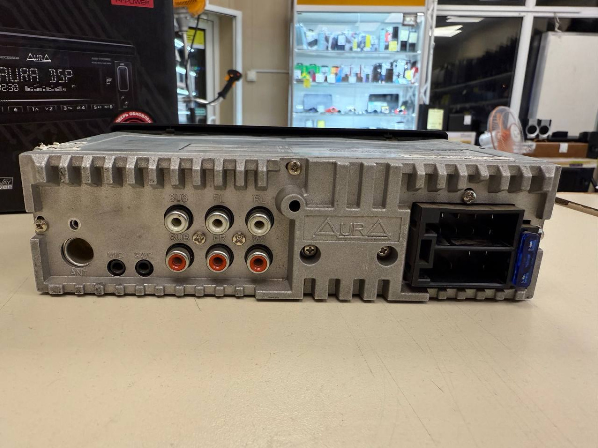 Автомагнитола Aura AMH-77DSP