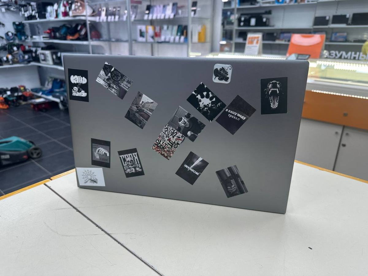 Ноутбук DELL; Core i5 11320H, Intel UHD Graphics, 16 Гб, 500 Гб, Нет