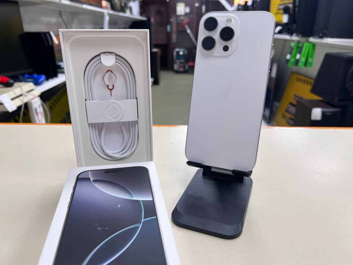 Смартфон Apple Iphone 16 Pro Max 1Tb