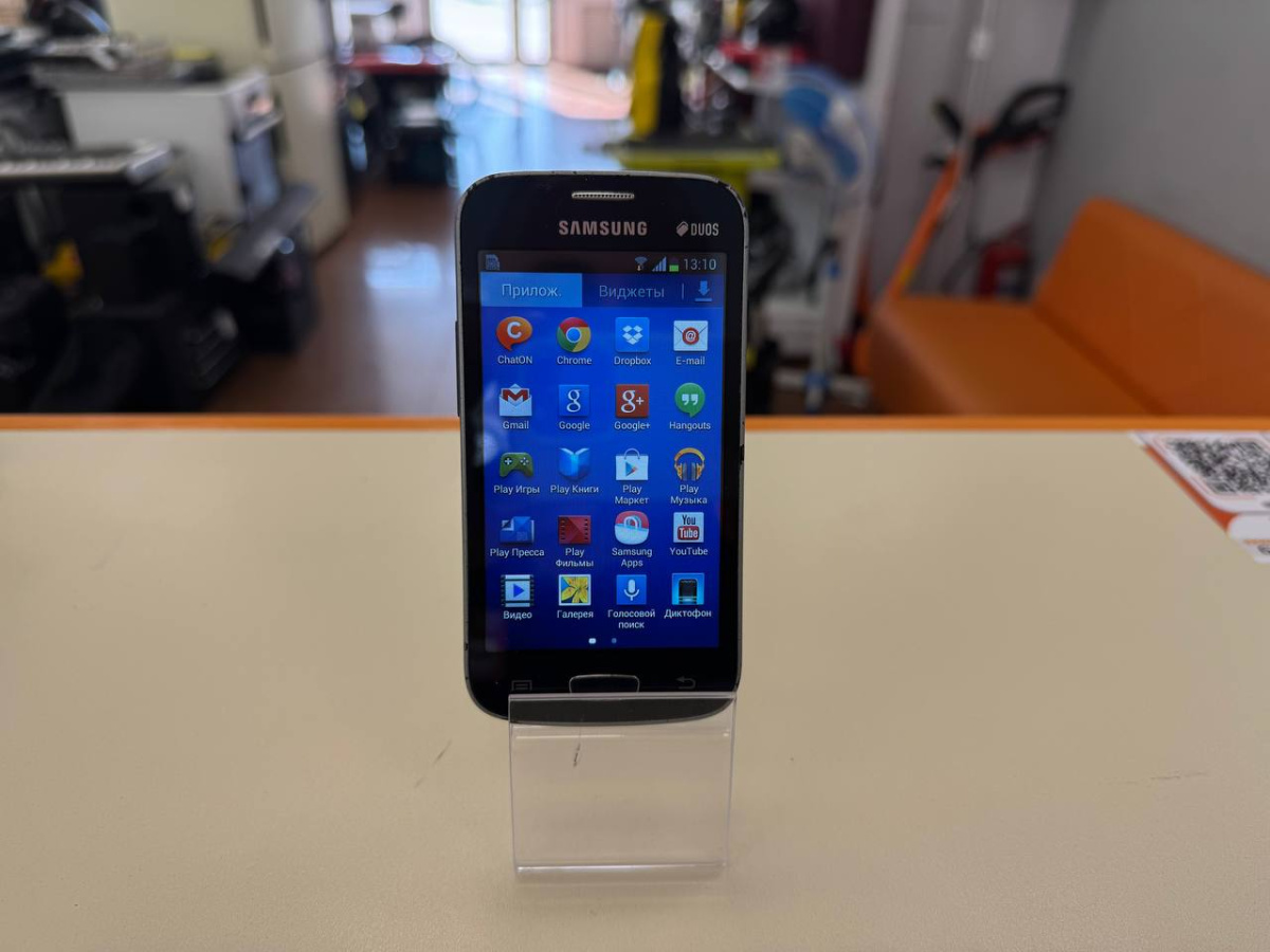Смартфон Samsung GT-S7262