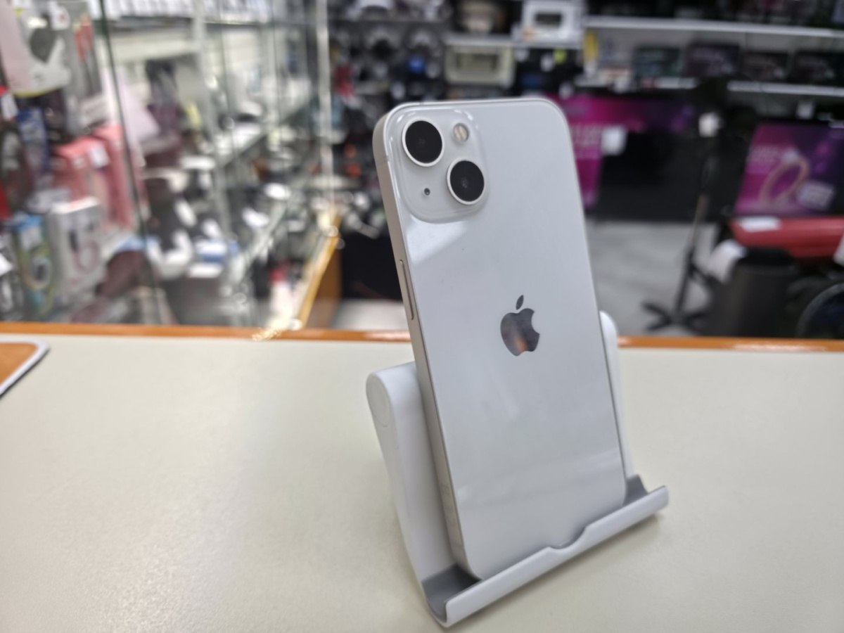 Смартфон Apple iPhone 13 128Gb