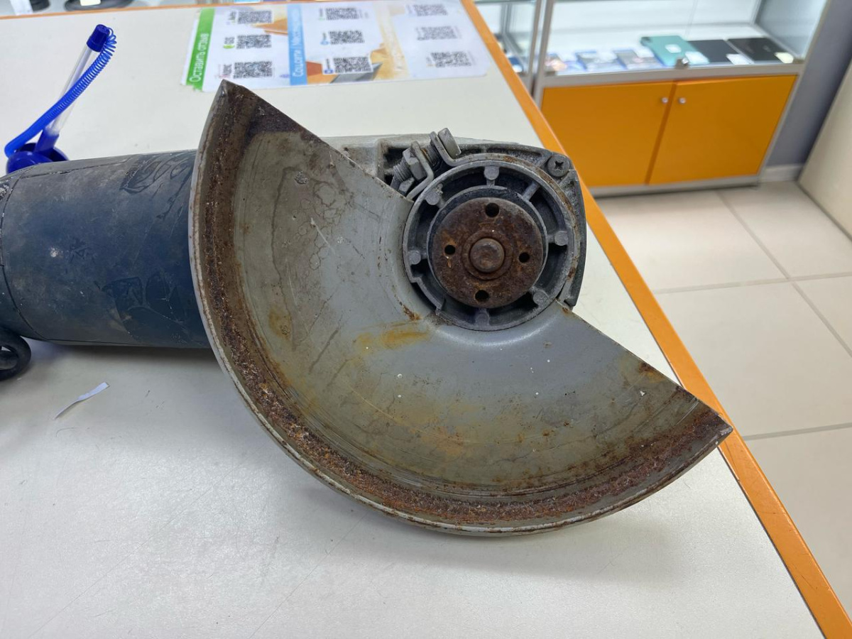 Угловая шлифмашина Bosch GWS 22-230 H