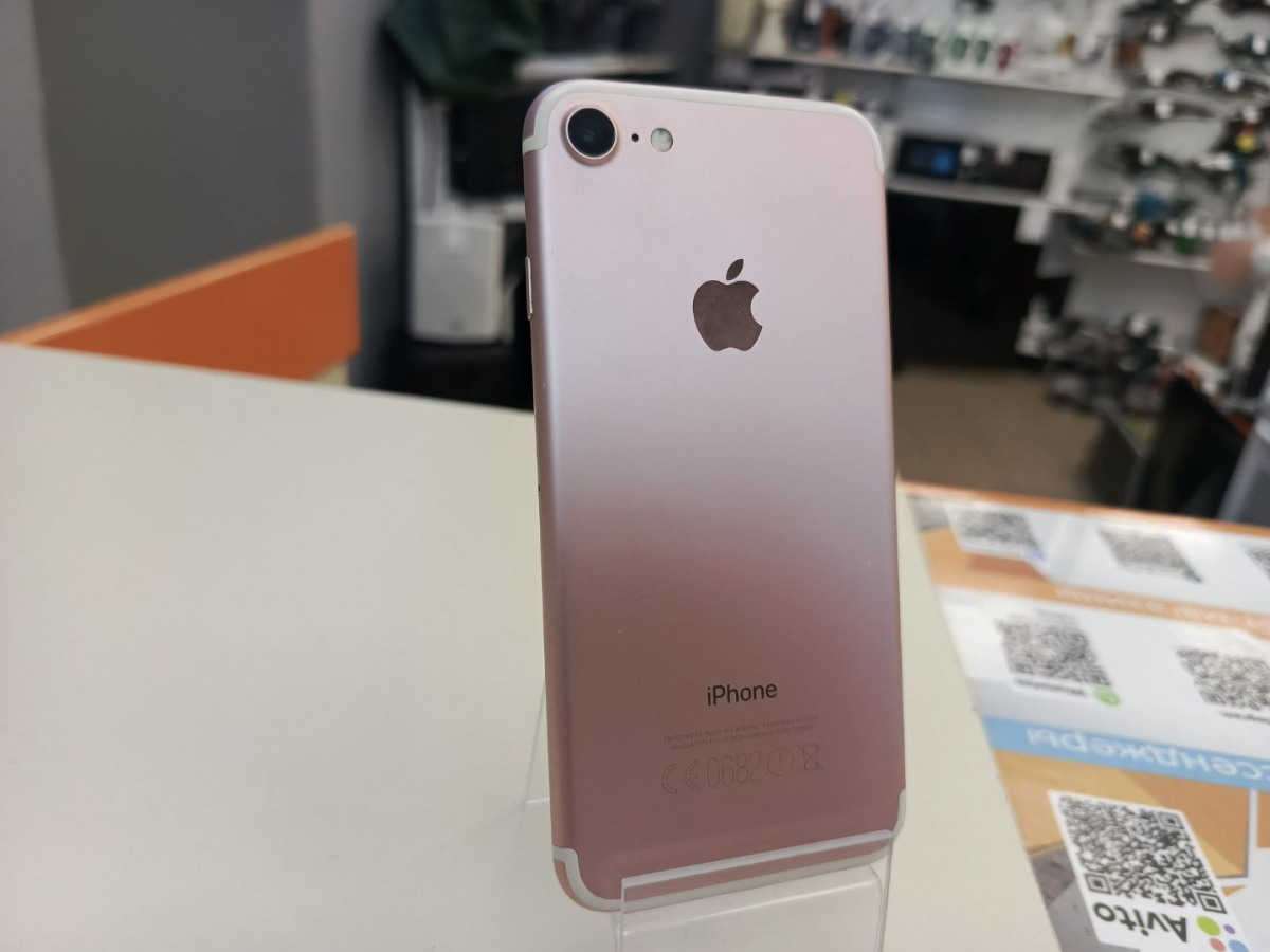 Смартфон Apple iPhone 7 32Gb