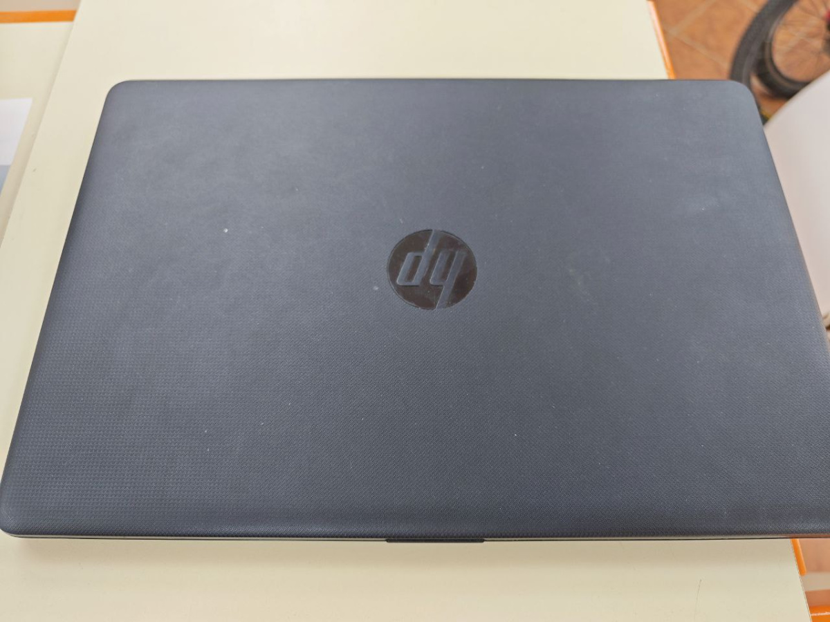 Ноутбук HP RTL8723BE; Pentium N3710, HD Graphics, 4 Гб, Нет, 500 Гб