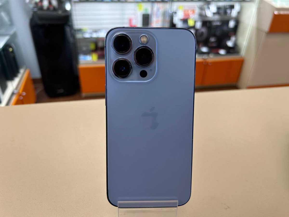 Смартфон Apple iPhone 13 Pro 256Gb