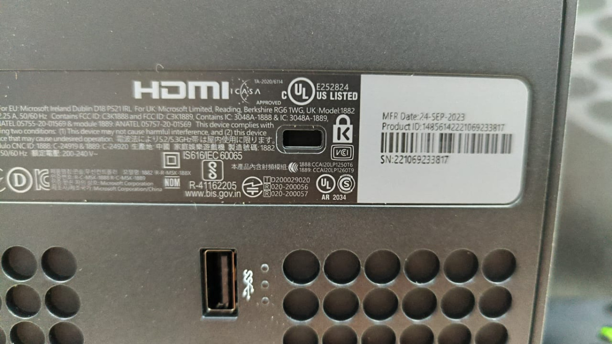 Игровая приставка Xbox Series X 1Tb