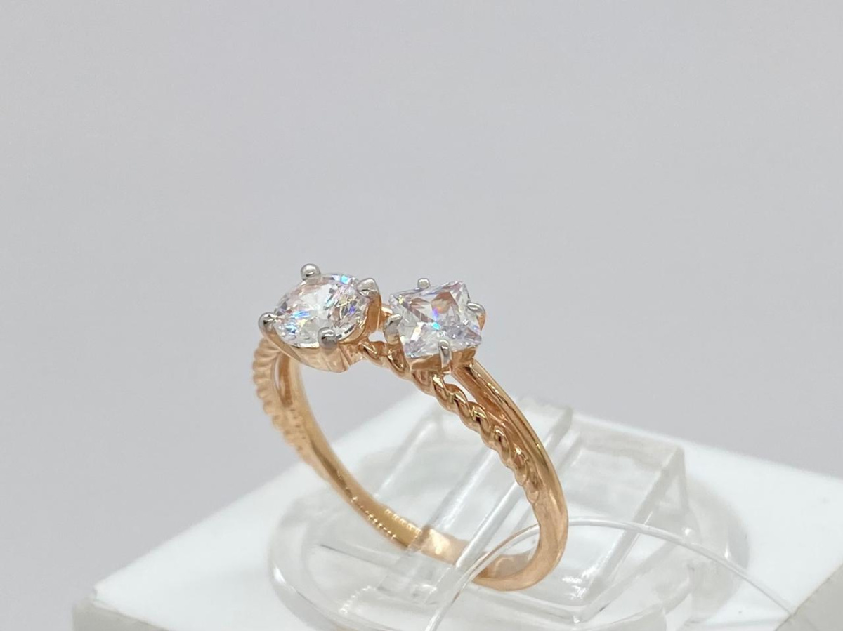 КОЛЬЦО С КАМНЯМИ (Au 585)