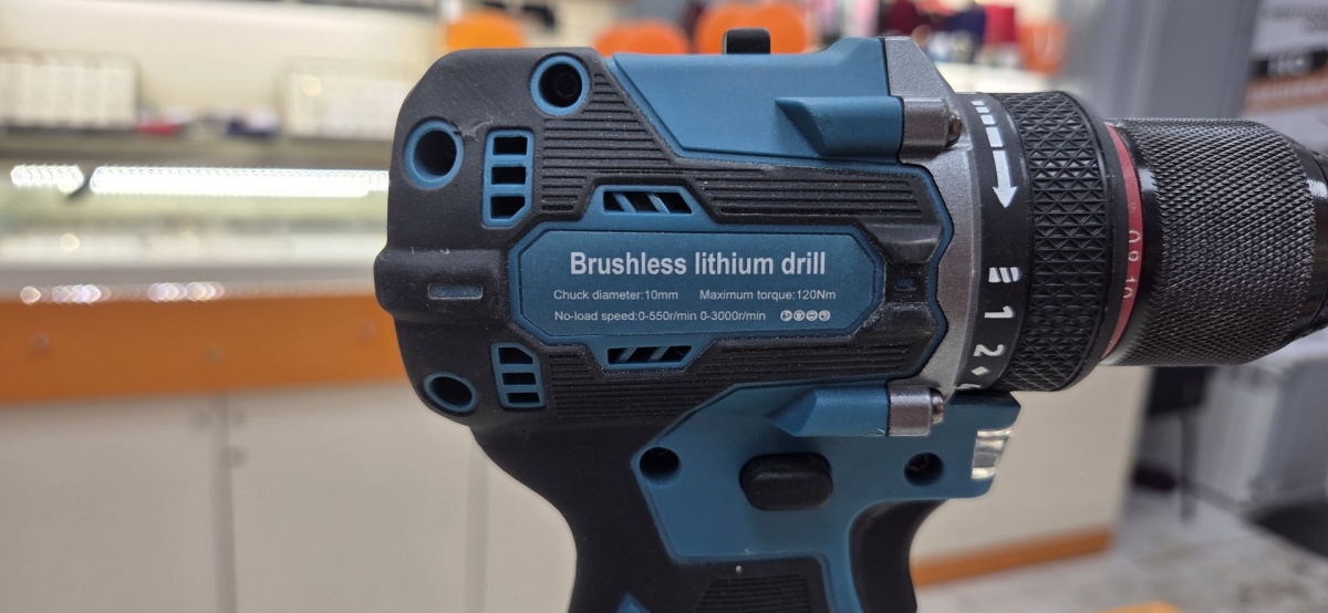 Шуруповерт Makita 123.