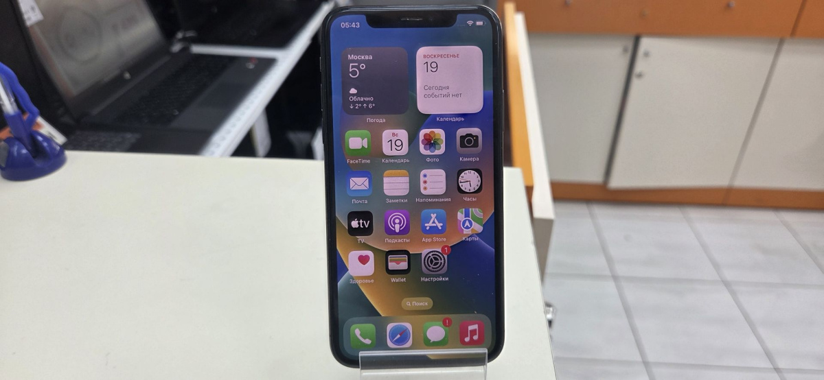 Смартфон Apple iPhone X 64Gb