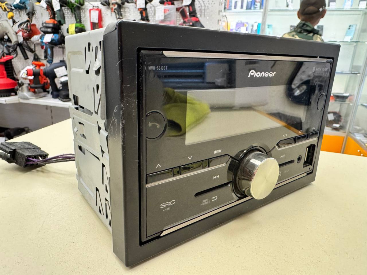 Автомагнитола Pioneer MVH-S610BT
