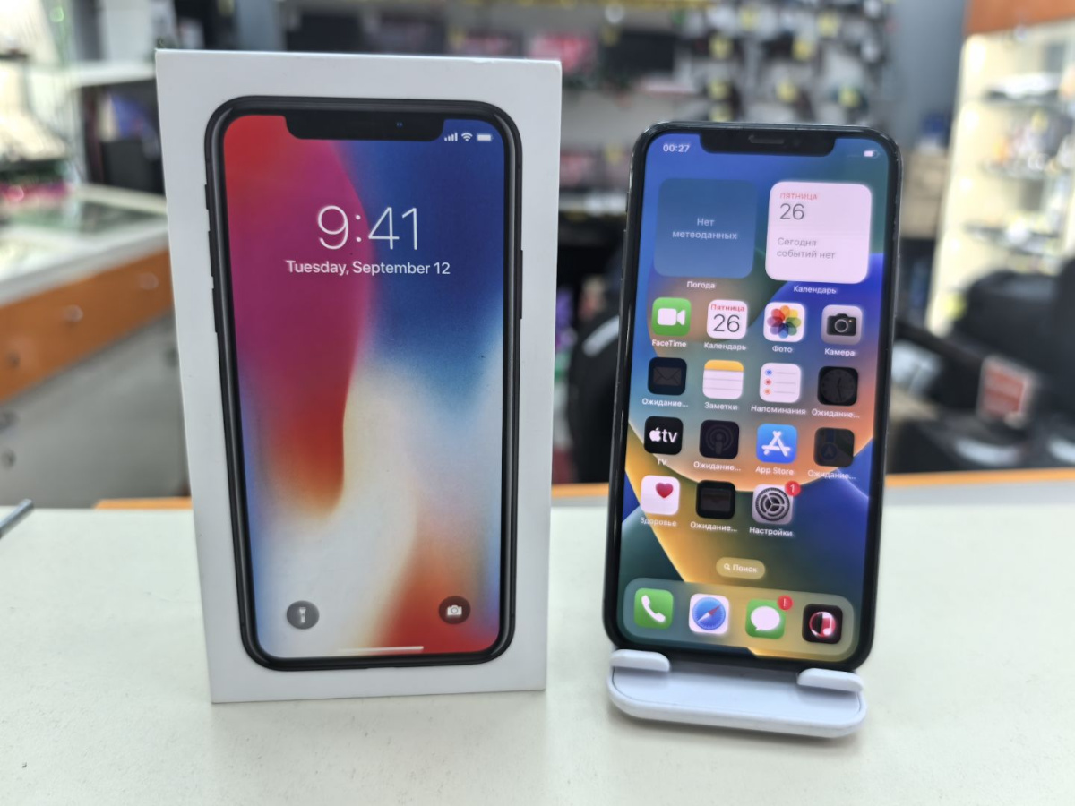 Смартфон Apple iPhone X 64Gb