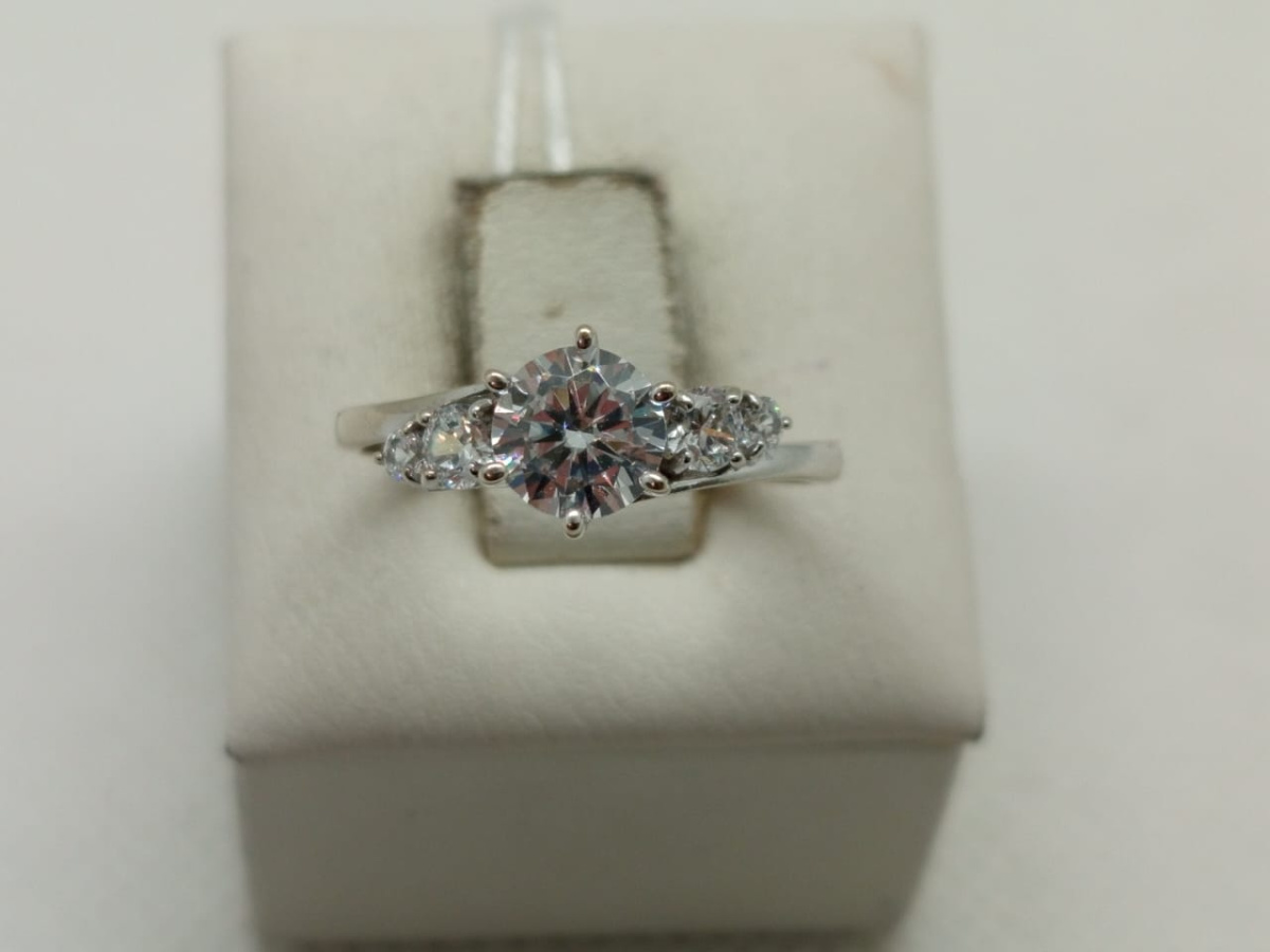 КОЛКМИ585 КОЛЬЦО С КАМНЯМИ (Au 585)