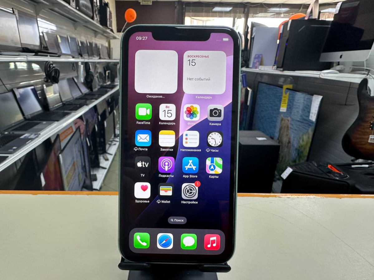 Смартфон Apple iPhone 11 64Gb