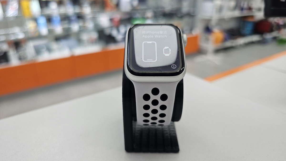 Смарт-часы Apple Watch Series 4 40 мм