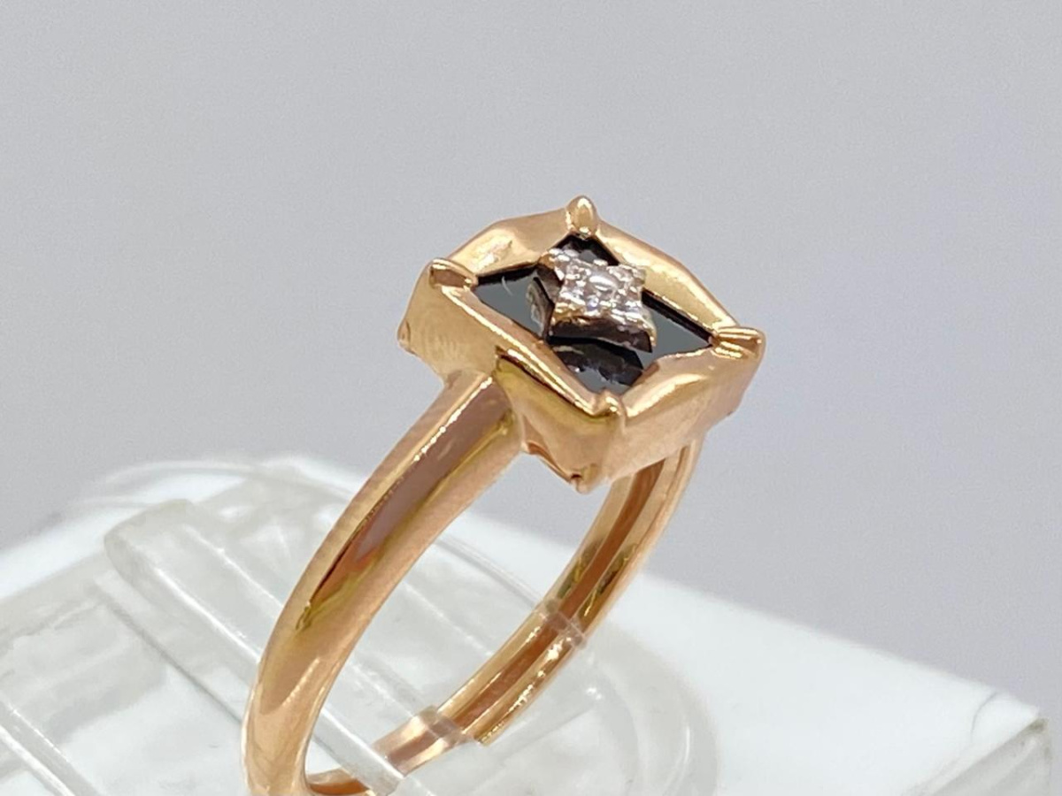 КОЛЬЦО С КАМНЯМИ (Au 585)