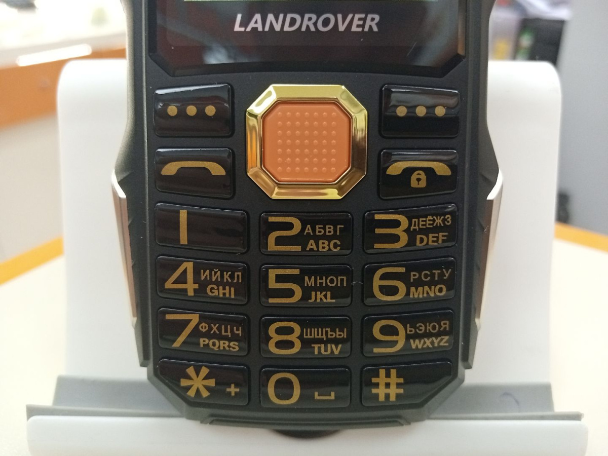 Мобильный телефон Land Rover Q2028