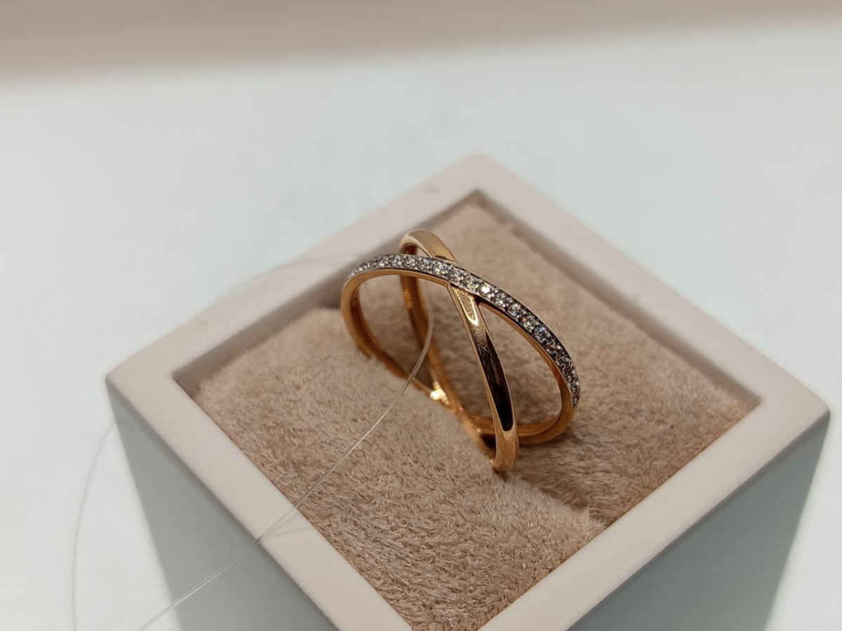 КОЛЬЦО С КАМНЯМИ (Au 585)