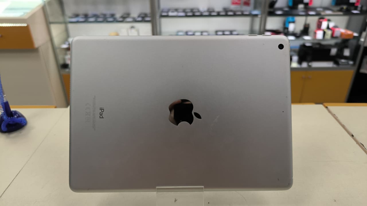 Планшет Apple IPad 6 128 ГБ A1893 (Wi-Fi)
