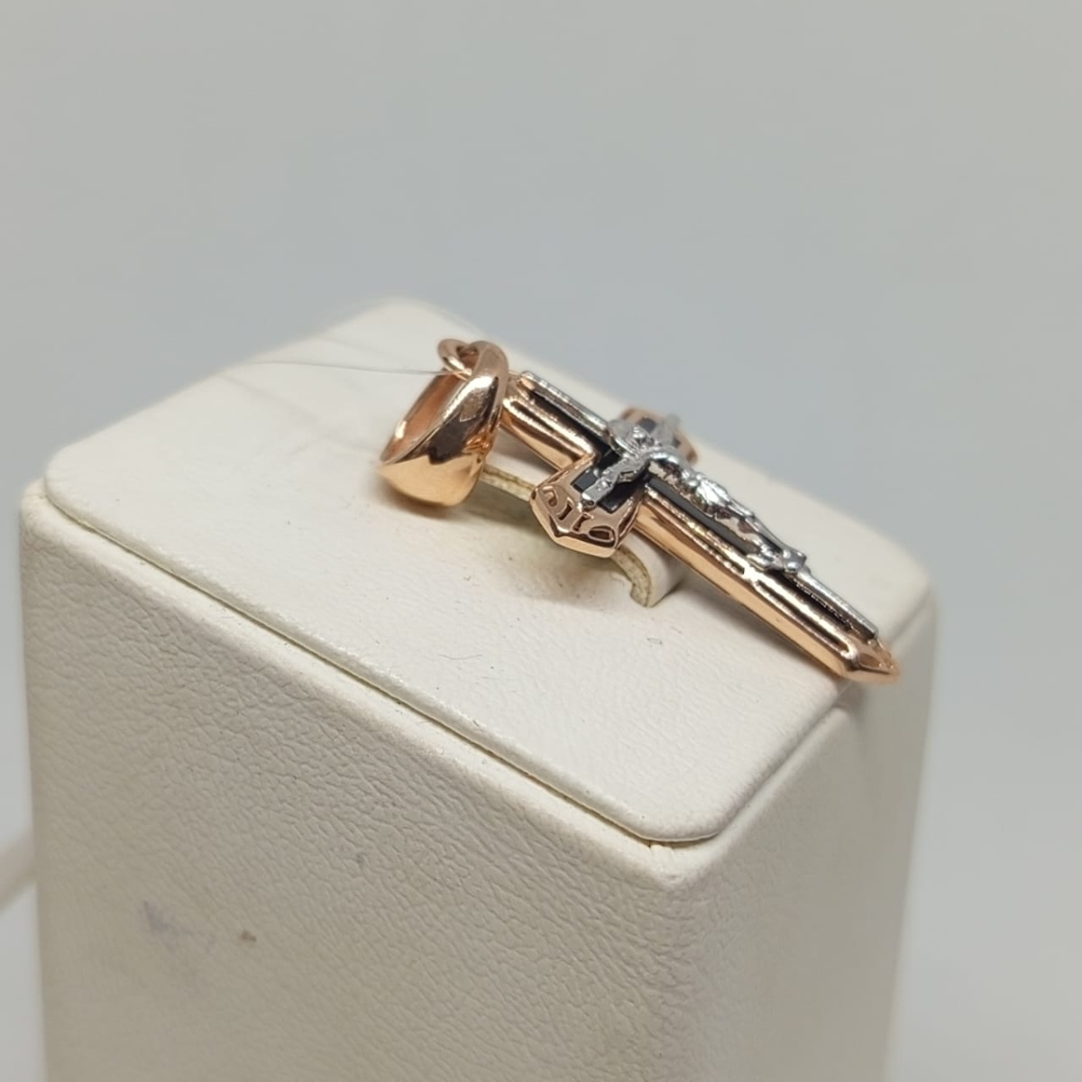 ПОДВЕСКА КРЕСТ с камнем (Au 585)