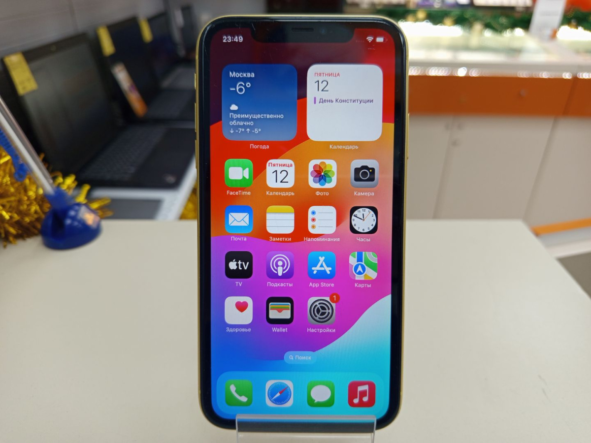 Смартфон Apple iPhone 11 64Gb