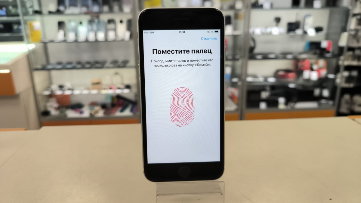 Смартфон Apple iPhone SE 2020 64Gb