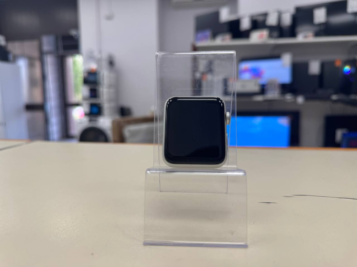 Смарт-часы Apple Watch Series 3 42 мм