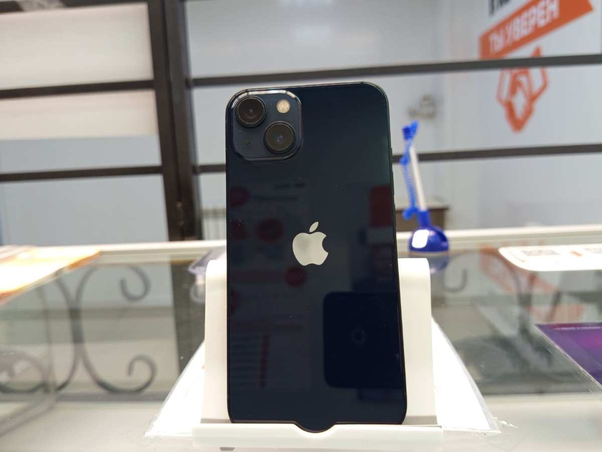 Смартфон Apple iPhone 13 128Gb