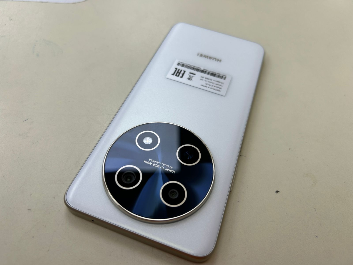 Смартфон Huawei Nova 13i 8/256