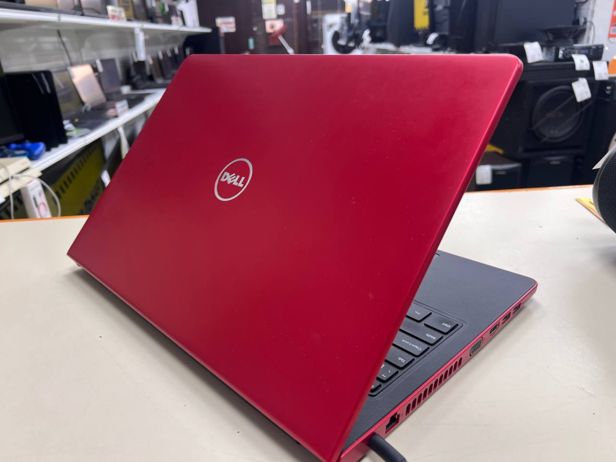 Ноутбук DELL; Core i5-7200U, HD Graphics, 8 Гб, 120 Гб, 1 Tb