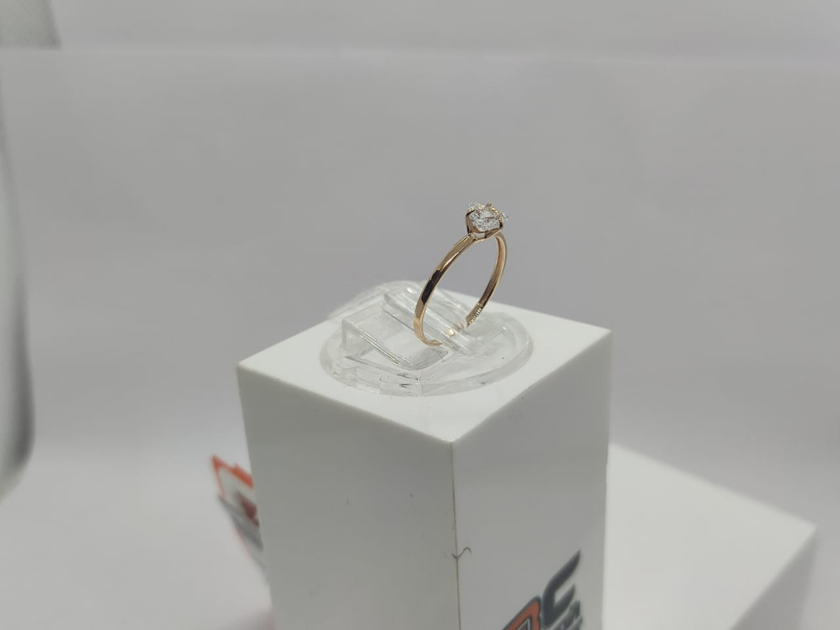 КОЛКМ585 КОЛЬЦО С КАМНЕМ (Au 585)