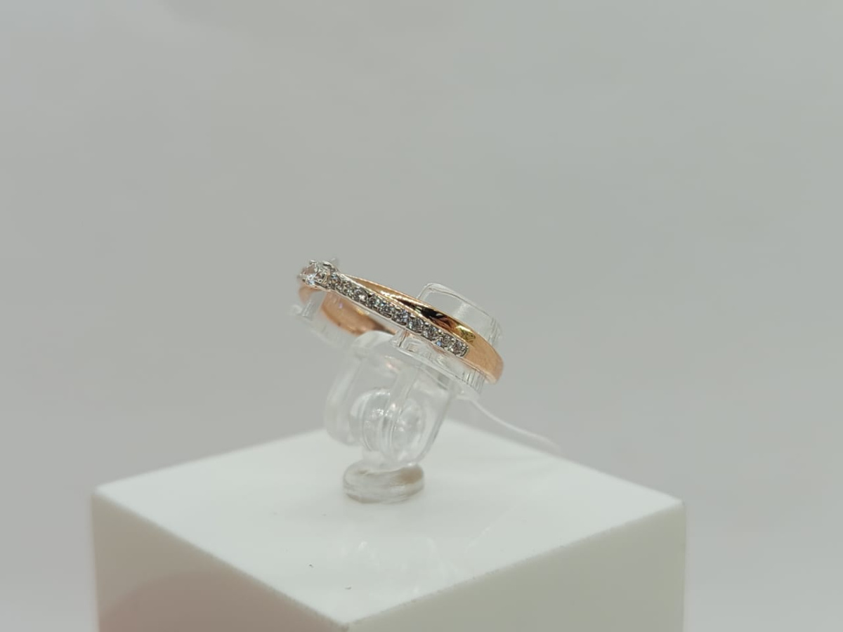 КОЛЬЦО С КАМНЯМИ (Au 585)