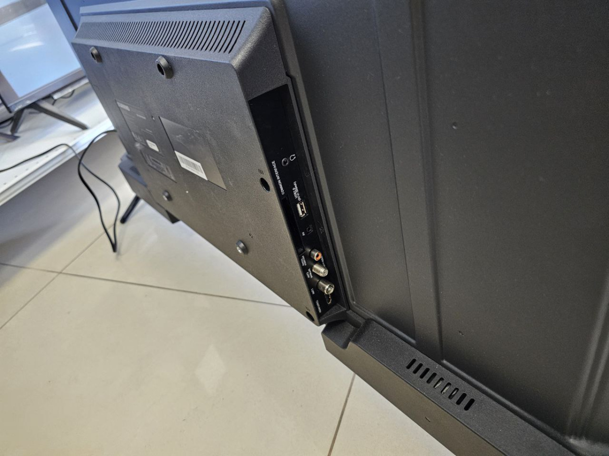 LED Телевизор Starwind SW-LED43UG405