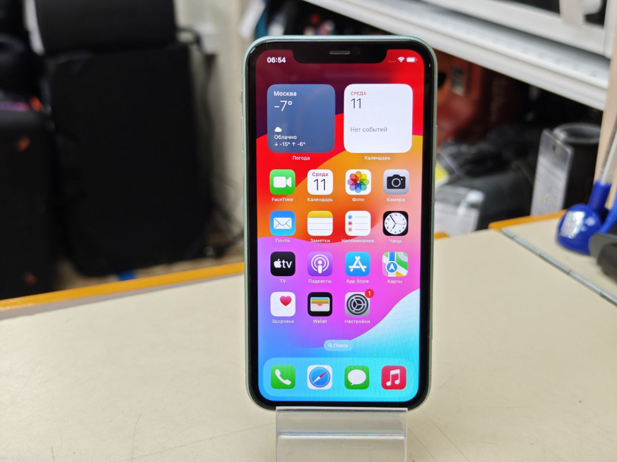 Смартфон Apple iPhone 11 64Gb