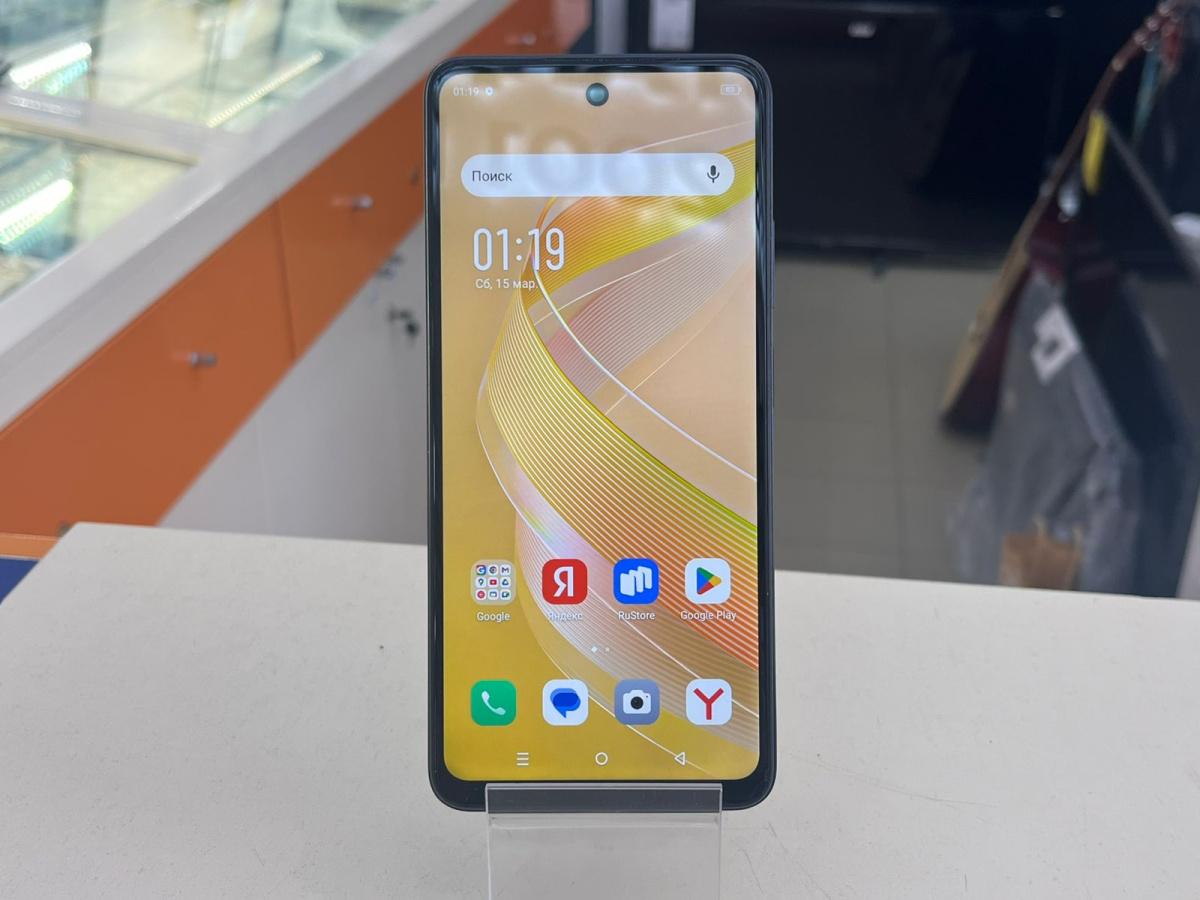 Смартфон Infinix Smart 8 4/128