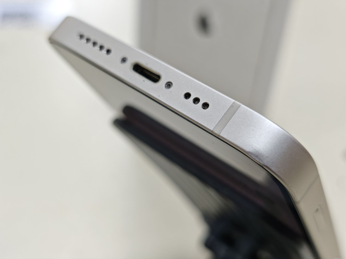 Смартфон Apple iPhone 13 128Gb