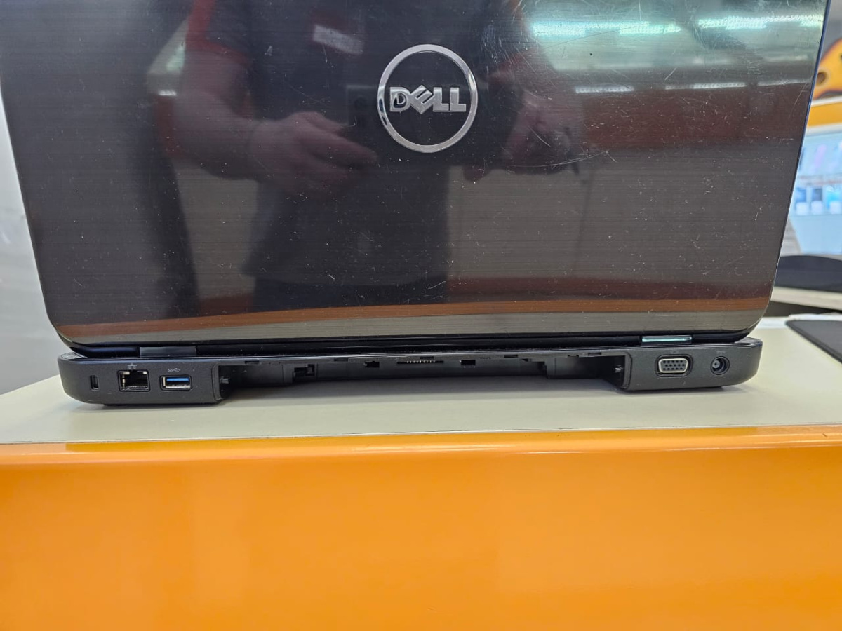 Ноутбук DELL *; Core i3-5005U, Intel UHD Graphics, 4 Гб, Нет, 1 Tb