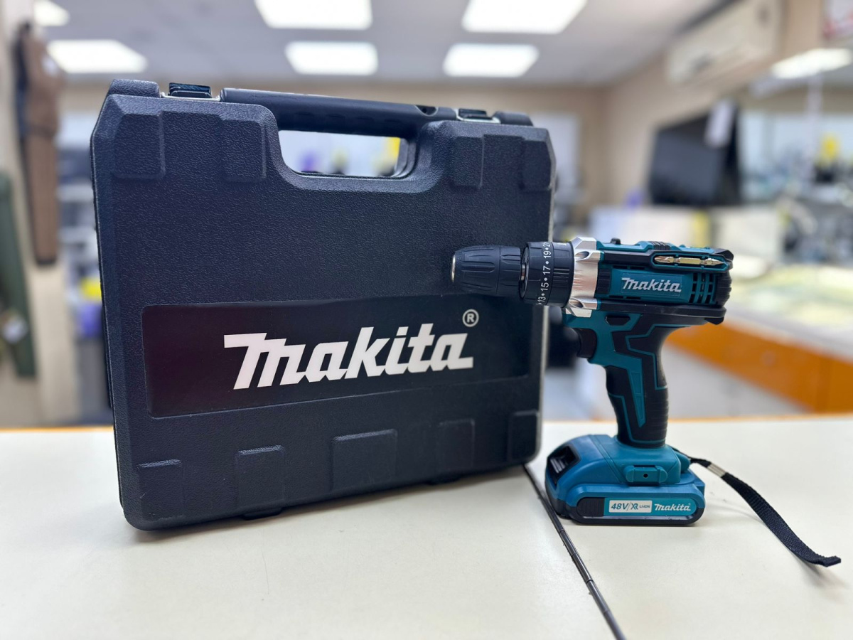 Шуруповерт Makita 123.