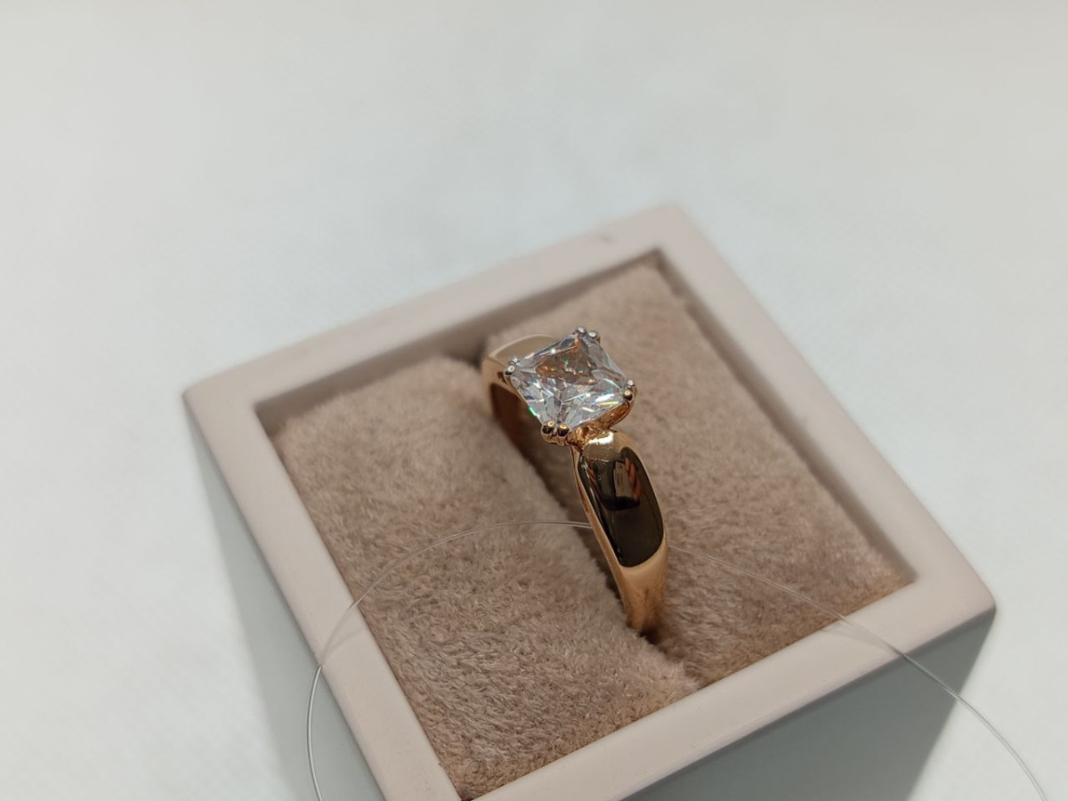 КОЛЬЦО С КАМНЕМ (Au 585)