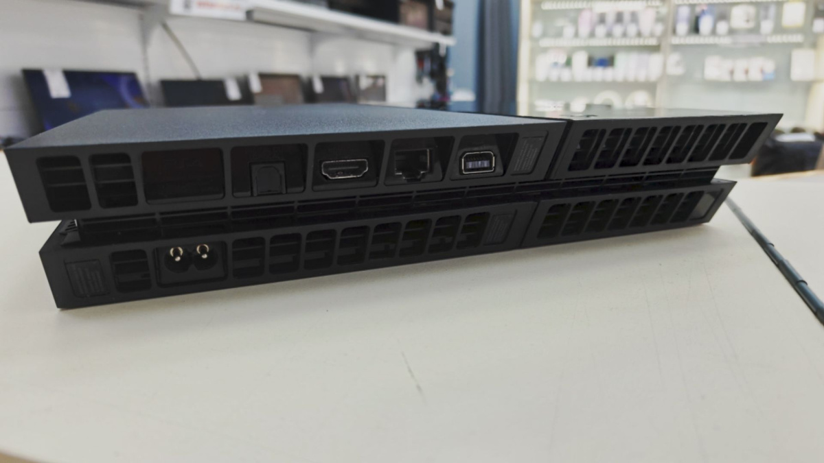 Игровая приставка PlayStation 4 FAT 500GB