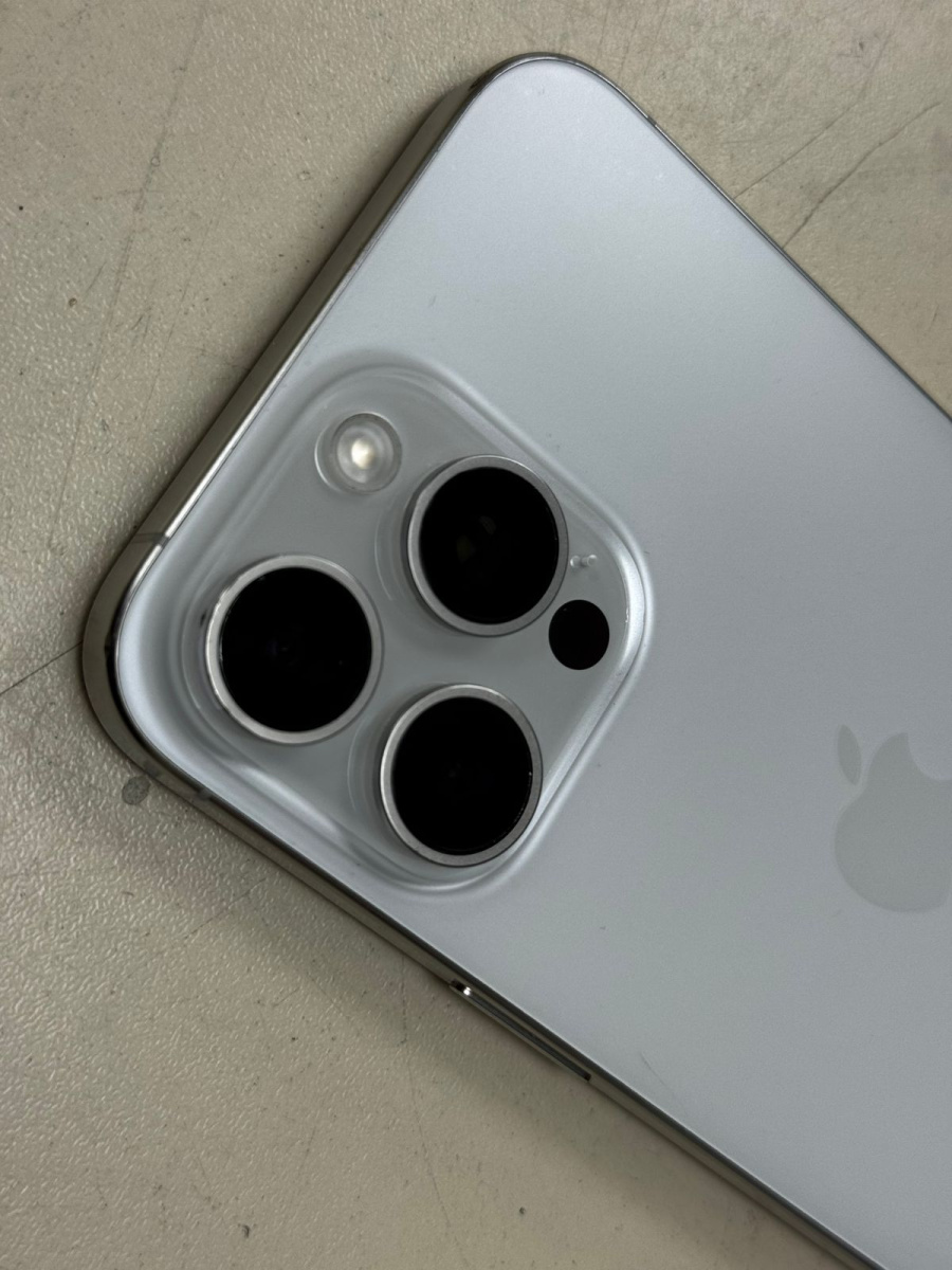 Смартфон Apple iPhone 15 Pro Max 256Gb