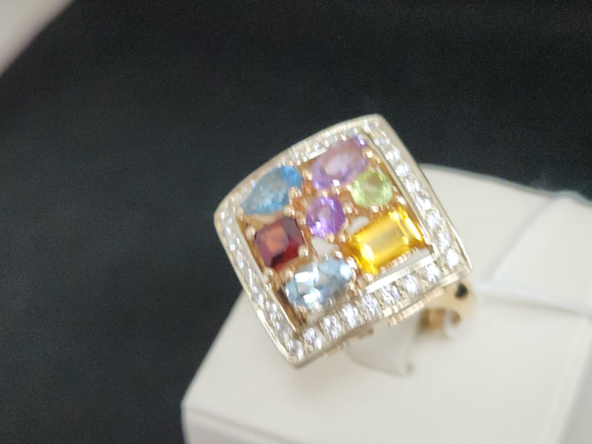 КОЛЬЦО С КАМНЯМИ (Au 585)