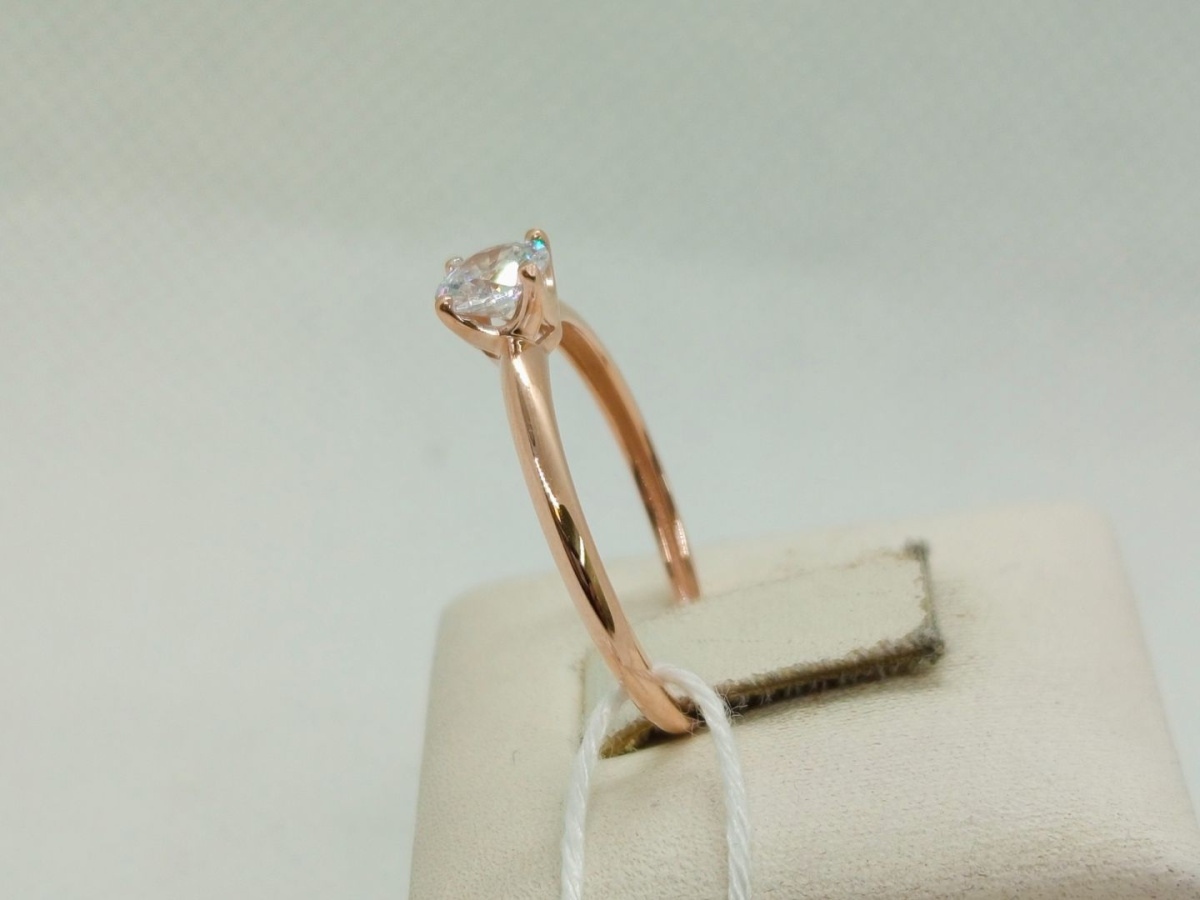 КОЛКМ585 КОЛЬЦО С КАМНЕМ (Au 585)