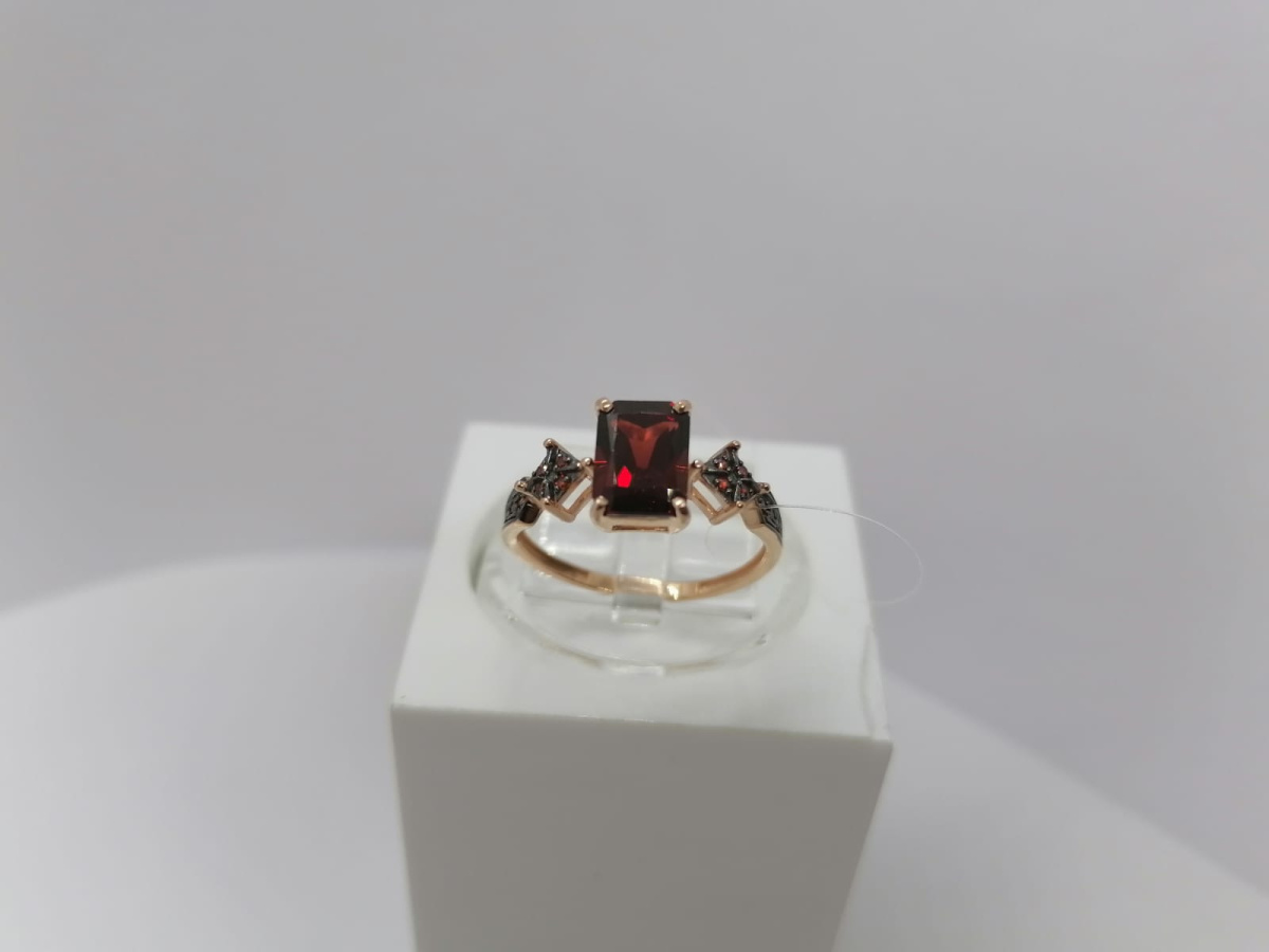 КОЛЬЦО С КАМНЯМИ (Au 585)