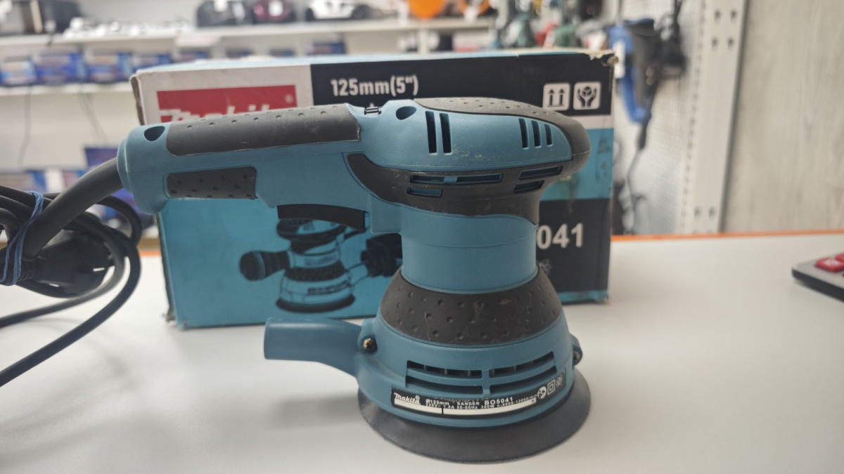 Шлифовальная машина Makita BO5041;